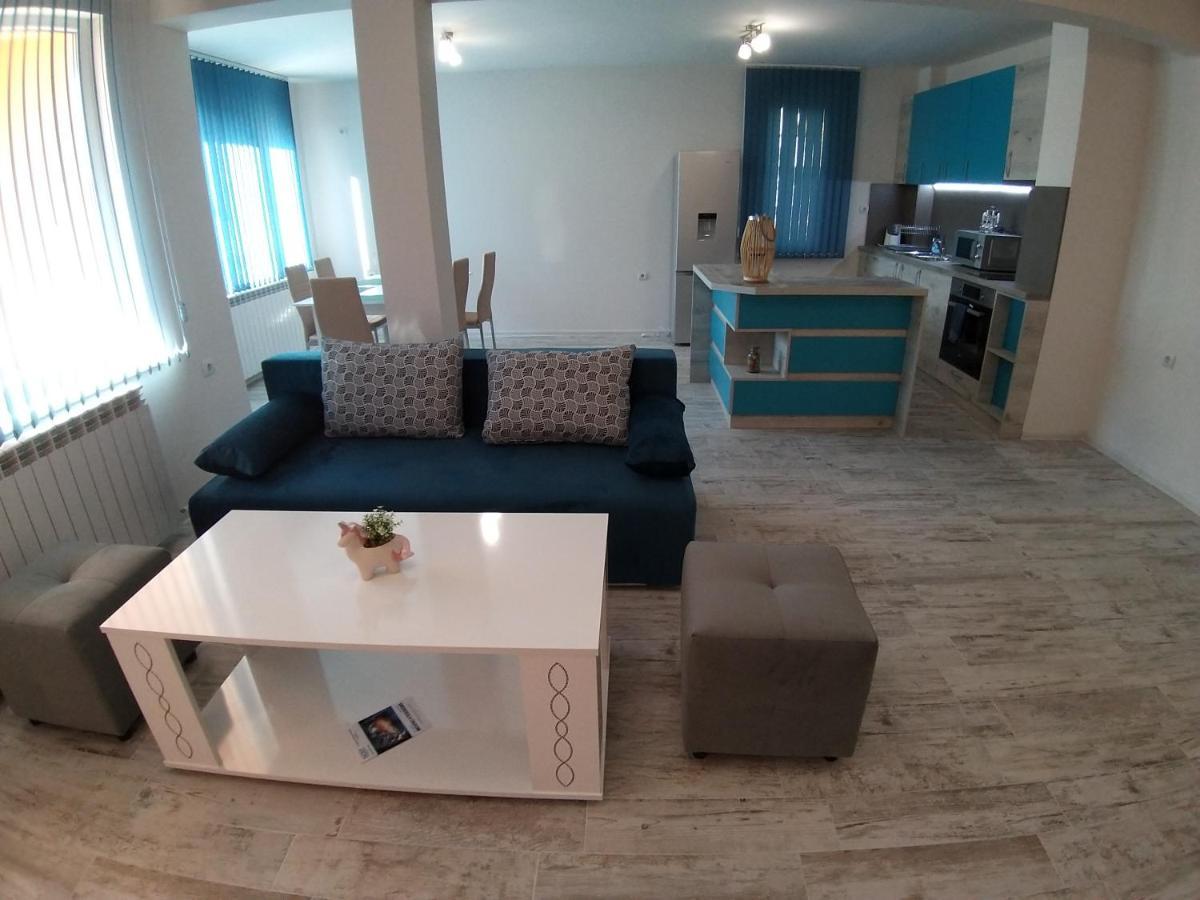 Апартамент Трапезица Скай Veliko Tărnovo Exteriör bild